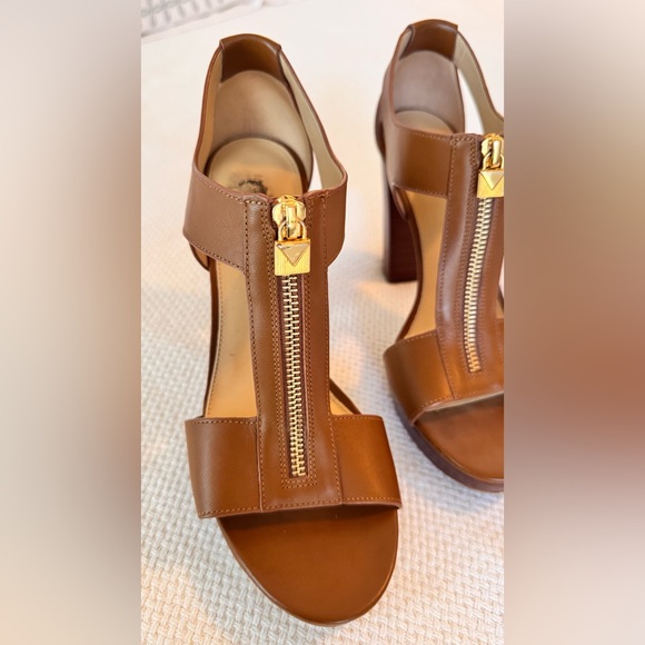 MICHAEL KORS Berkley Tan Leather Block Heel Sandals Platform Heels Shoes - Picture 8 of 15